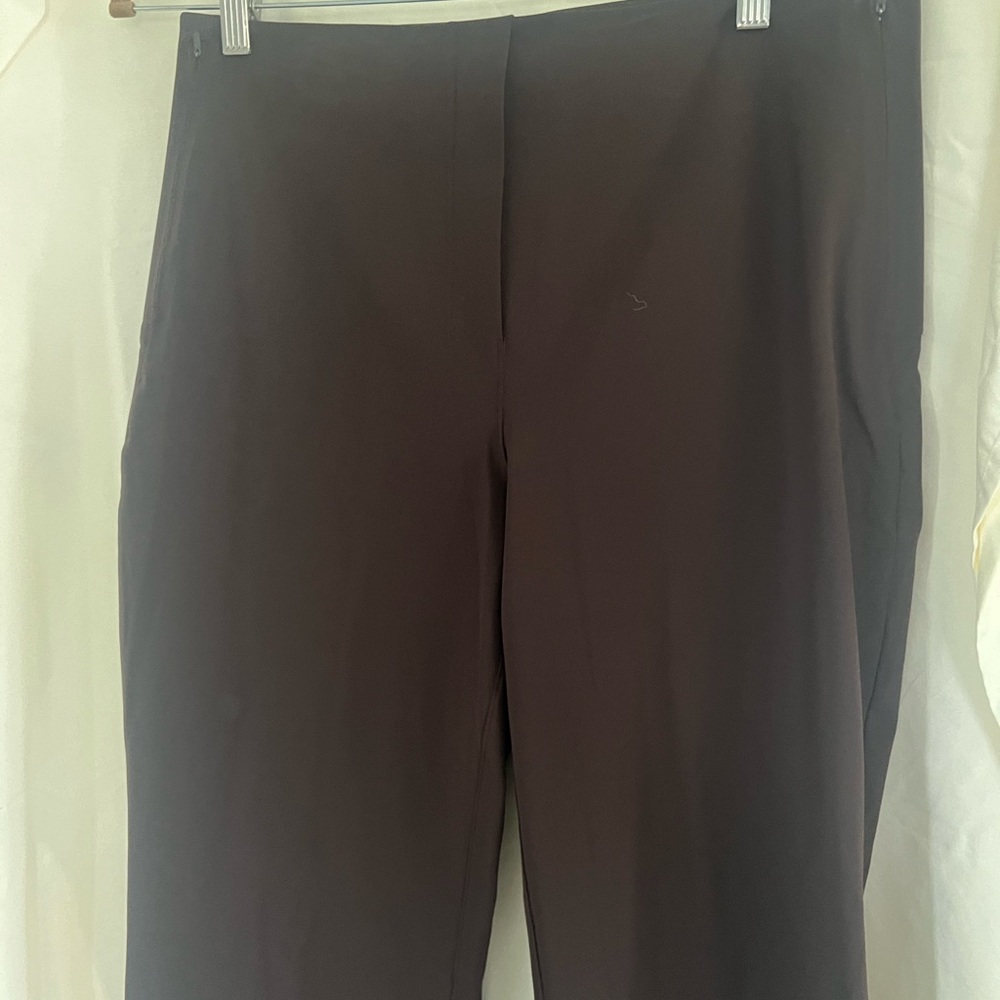 Smooth fit pull on high rise pant